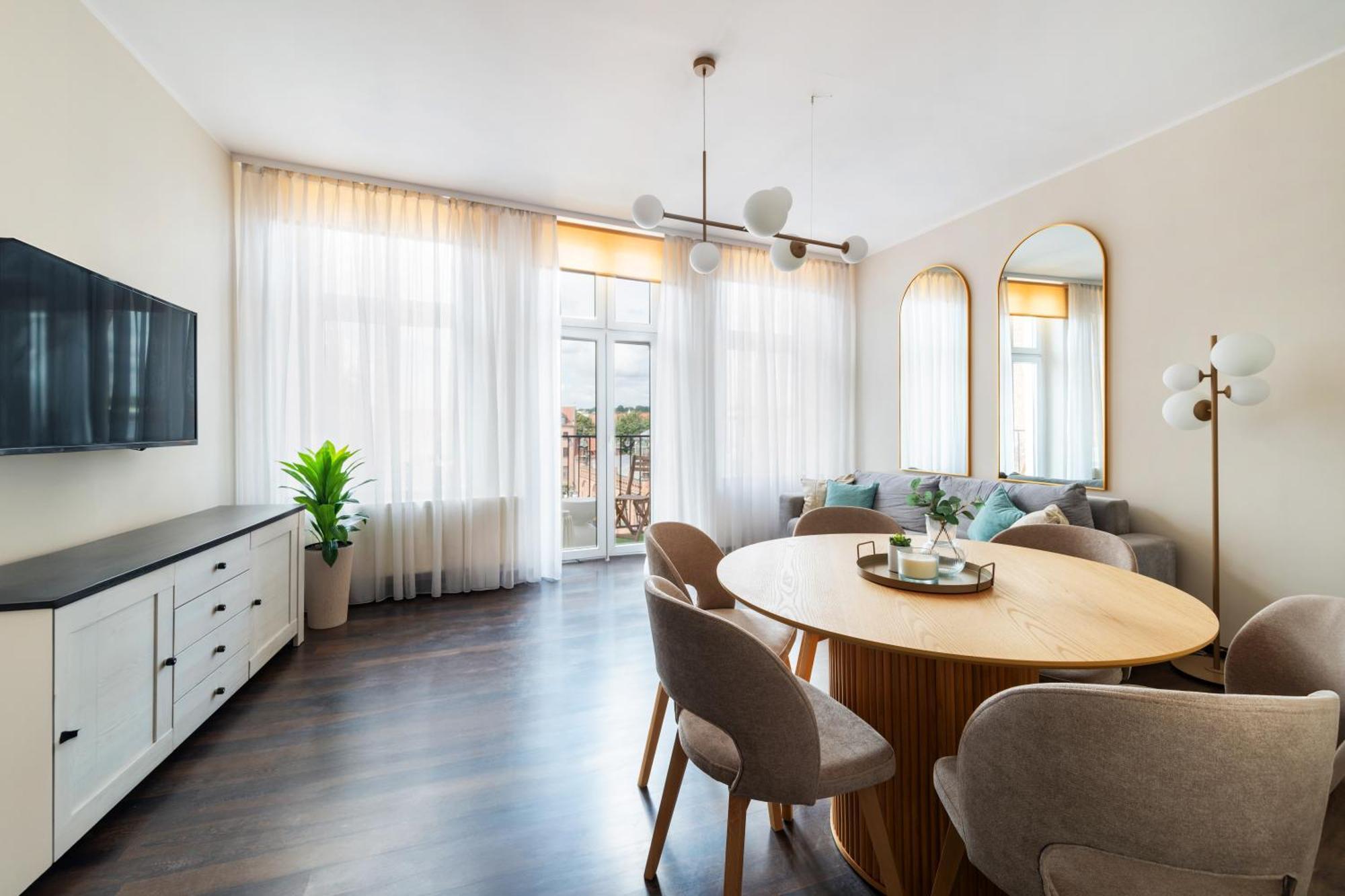 Stunning Apartment With Balcony Gdansk Bagian luar foto